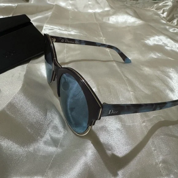 Dior Sunglasses. - Picture 1 of 7